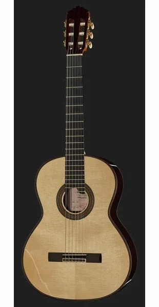 Amalio Burguet 1DV Spruce w/ Case, lähikuva 2