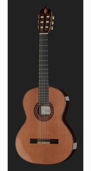 Amalio Burguet Vanessa Cedar w/Case, lähikuva 2
