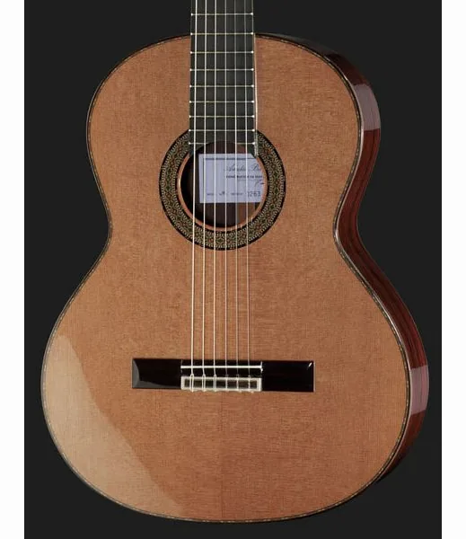 Amalio Burguet 2M Cedar w/Case, lähikuva 4