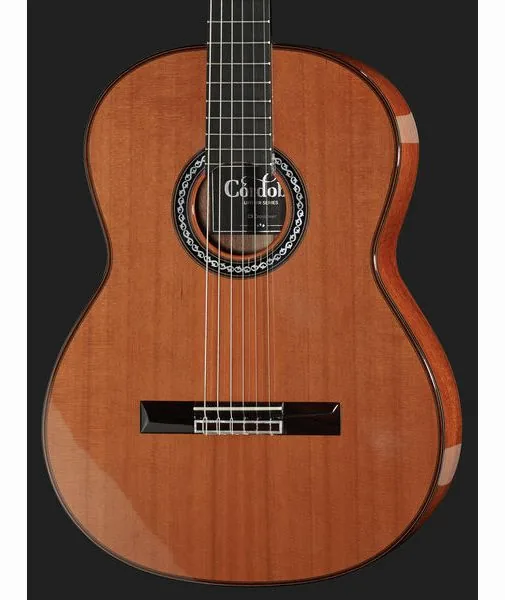Cordoba C 9 Crossover Cedar, lähikuva 4