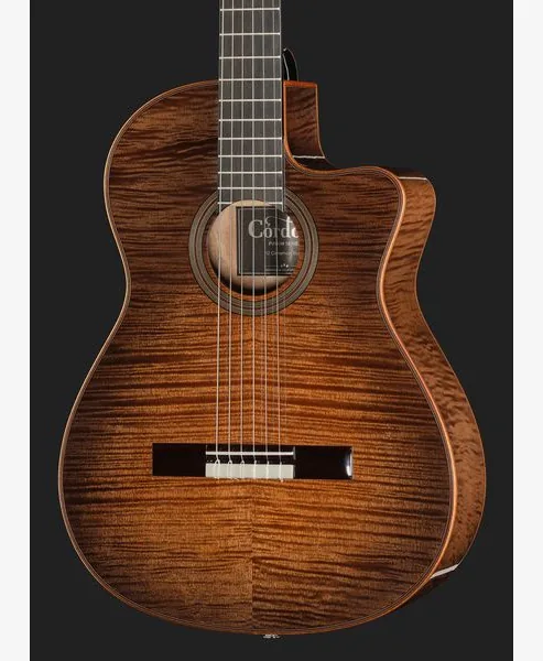 Cordoba Fusion 12 Cinnamon Burst, lähikuva 4