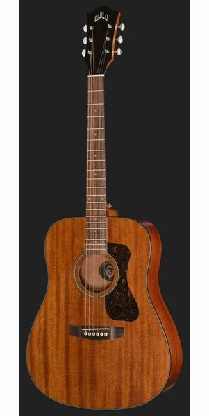 Guild D-320 Nat, lähikuva 2