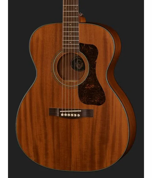 Guild OM-320 Nat, lähikuva 4