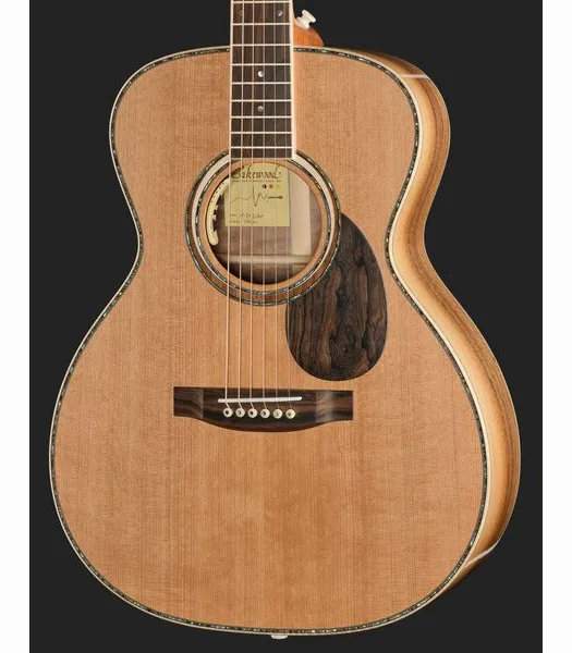 Lakewood M-24 Custom, lähikuva 4