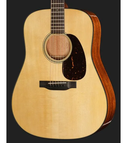 Martin Guitar Custom Shop D-18, lähikuva 4