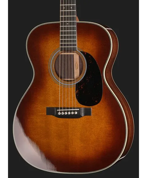 Martin Guitar 00028 Ambertone, lähikuva 4
