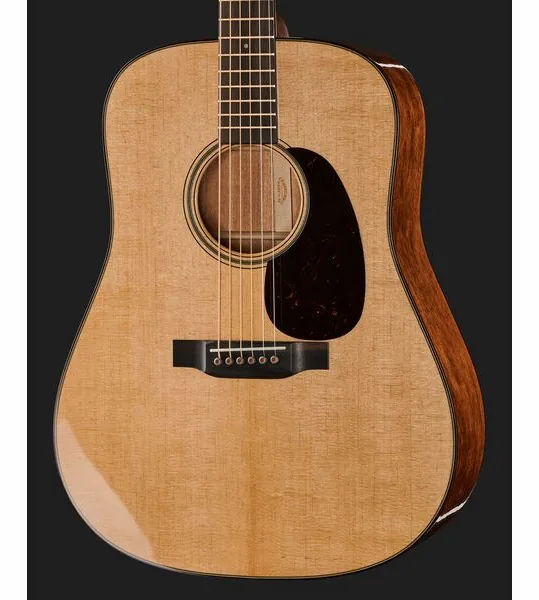 Martin Guitar D-18 Modern Deluxe, lähikuva 4