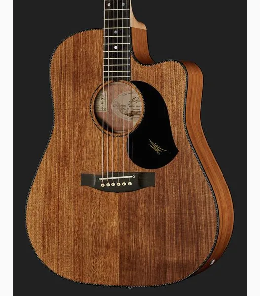 Maton EBW70C Blackwood, lähikuva 4
