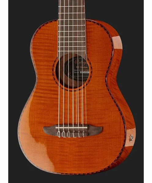 Ortega RGLE18FMH Guitarlele, lähikuva 4