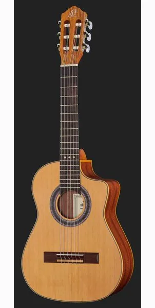 Ortega RQC25 Requinto, lähikuva 2