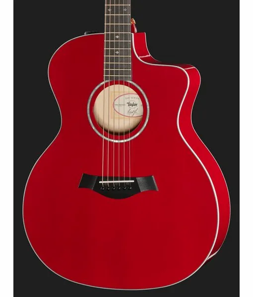 Taylor 214ce-RED DLX, lähikuva 4