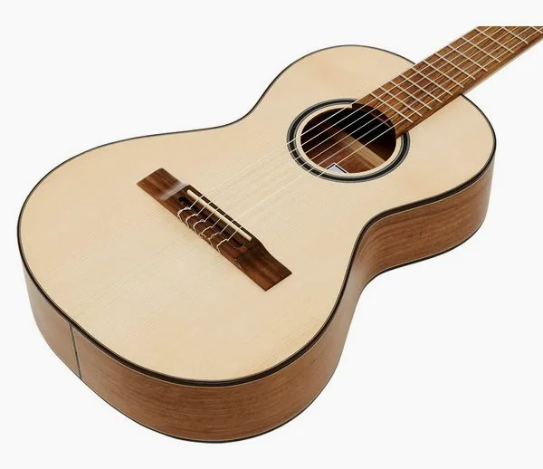G-Tuned Classical Guitar Del., lähikuva 4