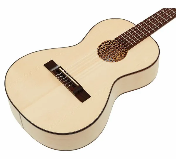 G-Tuned Classical Guitar Art., lähikuva 4