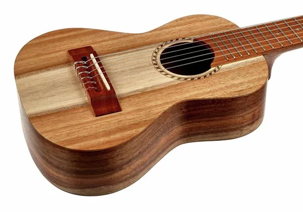 Guitarlele Standard, lähikuva 4