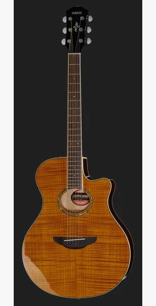 Yamaha APX 600 FM Amber, lähikuva 2