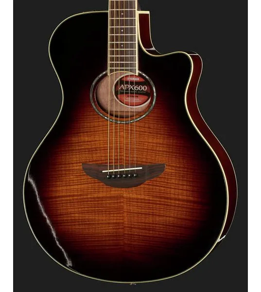 Yamaha APX 600 FM TBS, lähikuva 4