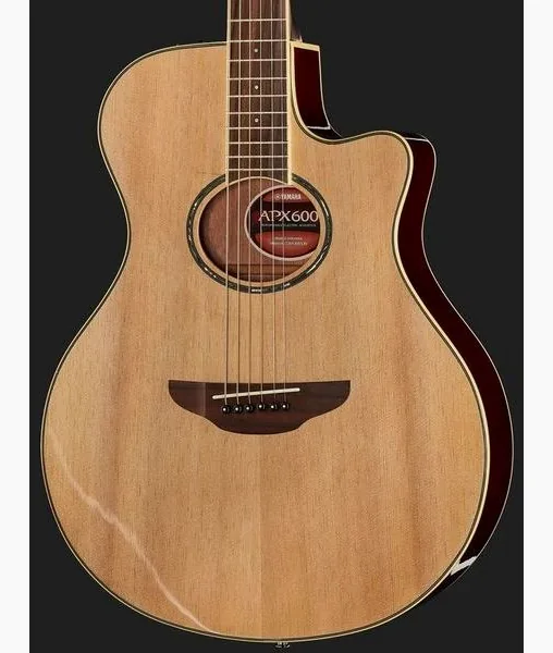 Yamaha APX 600 Natural, lähikuva 4