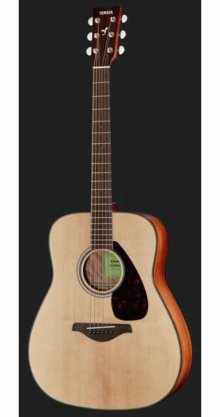 Yamaha FG800M, lähikuva 2