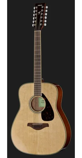 Yamaha FG820-12 NTII, lähikuva 2